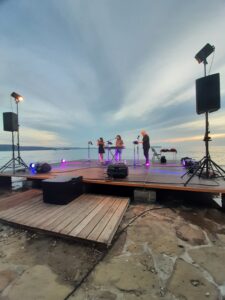 Il trio sul palco / Trio na odru