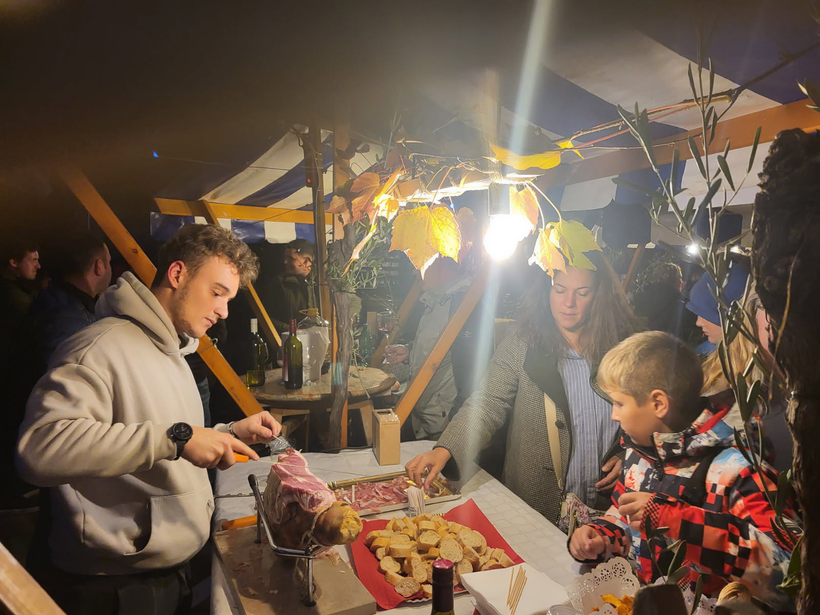 Bancarella della Comunita'-Stojnica Skupnosti