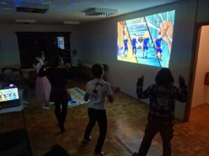 I ragazzi ballano-Otroci plešejo