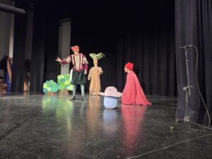 Ragazzi sul paco/ Otroci na odru